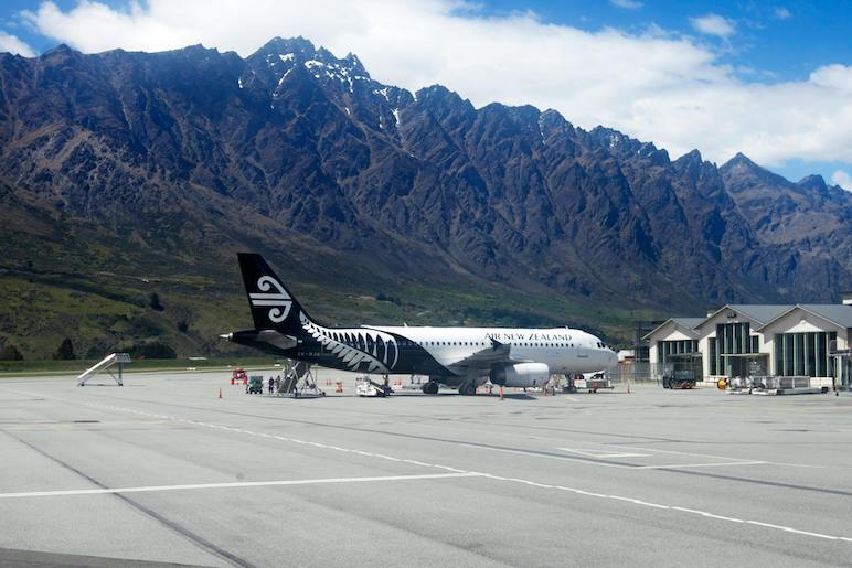 Air New Zealand Plane